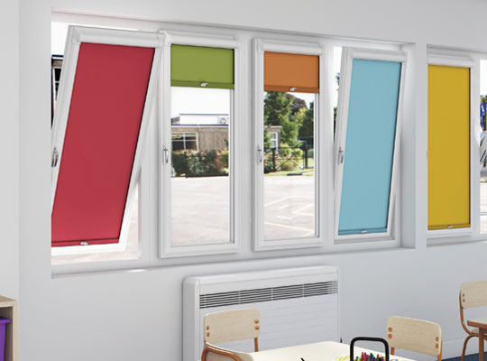 Perfect fit roller blind